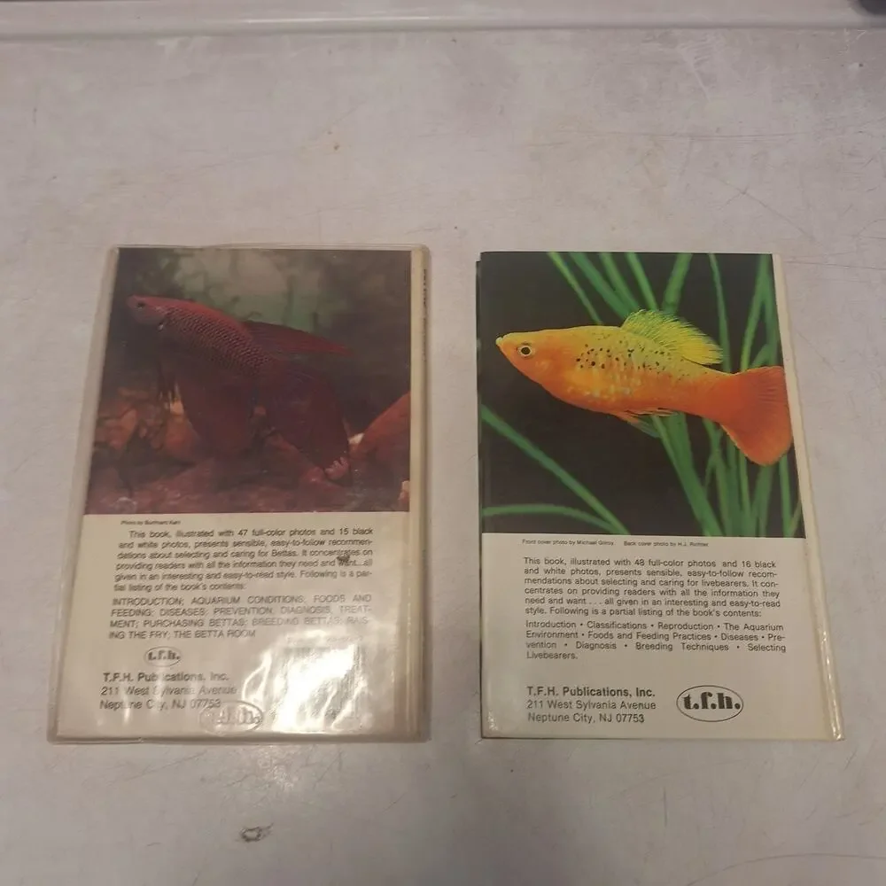Livebearers by Wilfred L. Whitern And Betas 2 Lot Box Fish Tank